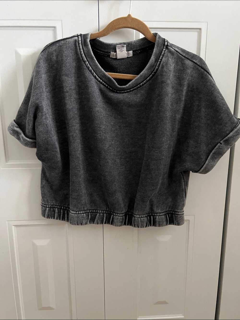 F21 fitted acid wash crop tee